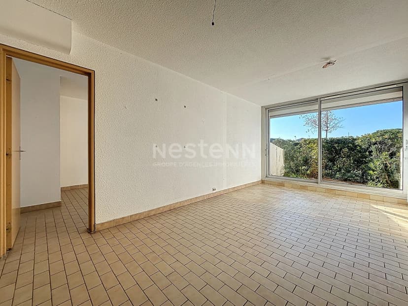 thumbnail of estate's photo