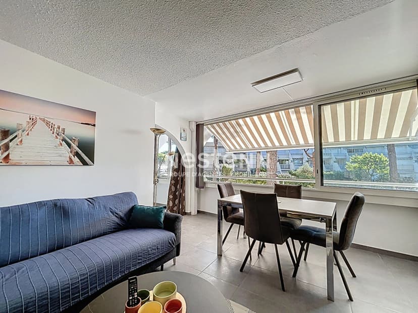 thumbnail of estate's photo