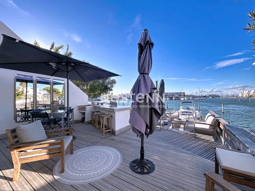 thumbnail of estate's photo