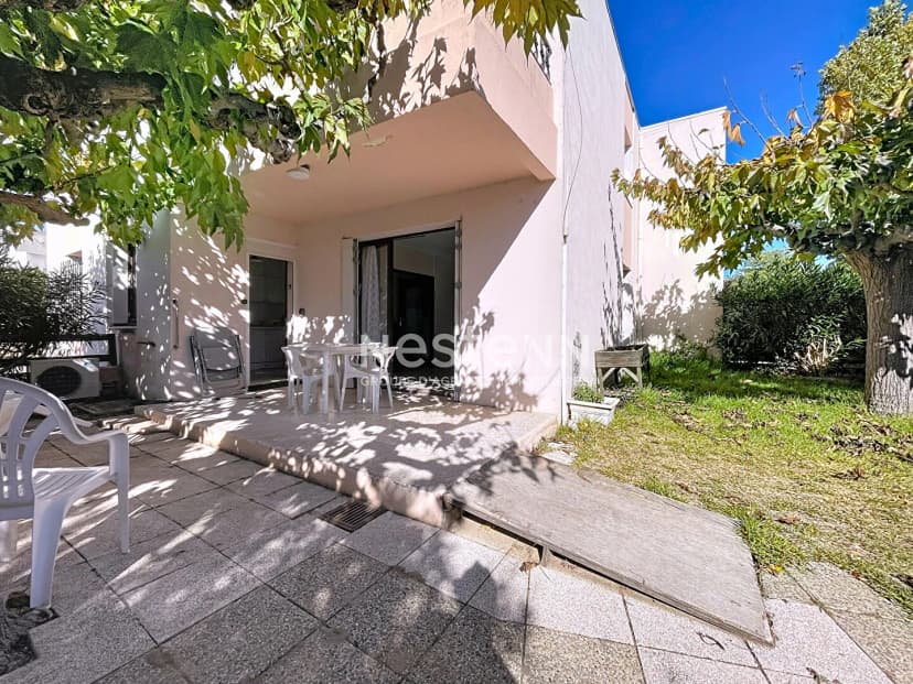 thumbnail of estate's photo