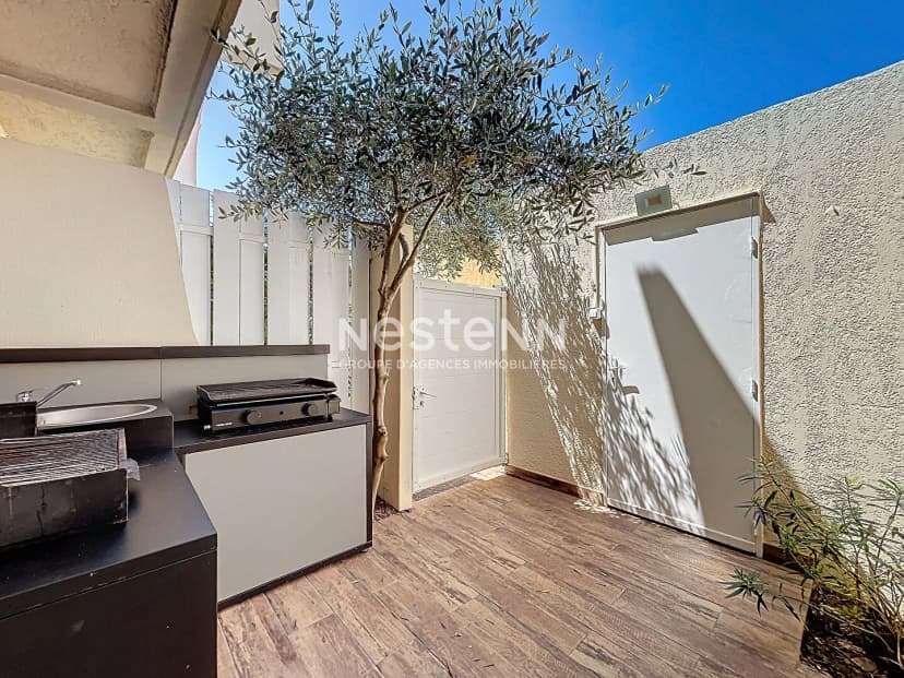 thumbnail of estate's photo