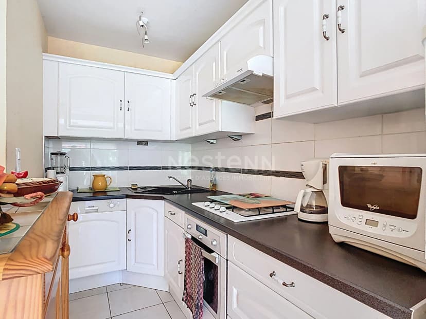 thumbnail of estate's photo