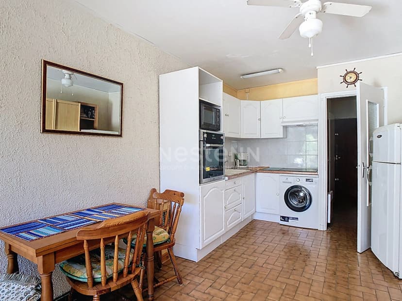 thumbnail of estate's photo