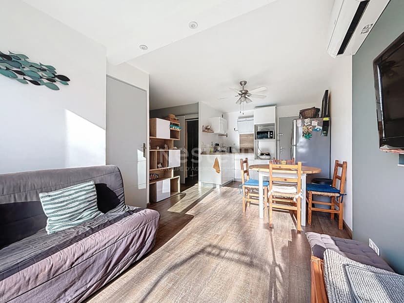 thumbnail of estate's photo