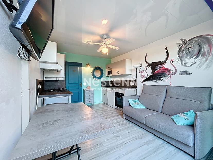 thumbnail of estate's photo