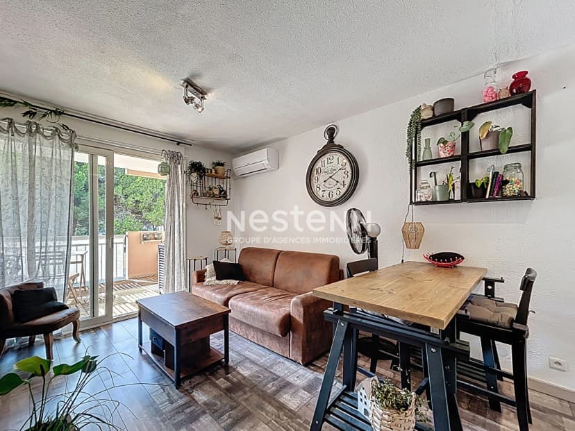 thumbnail of estate's photo