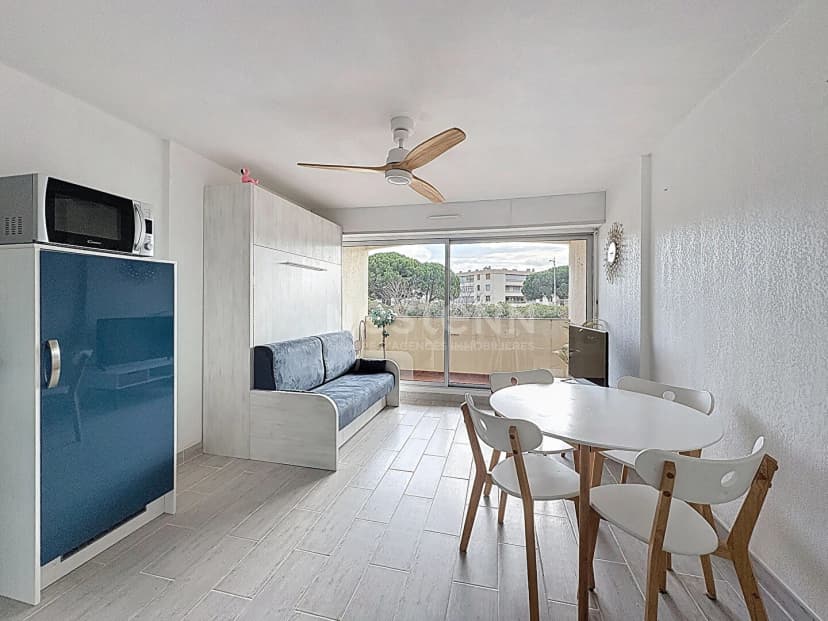 thumbnail of estate's photo