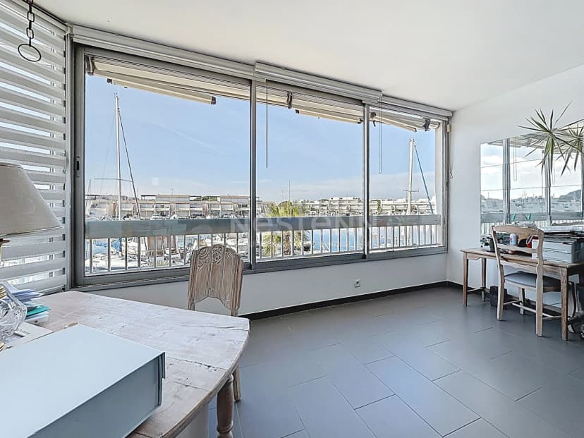 thumbnail of estate's photo