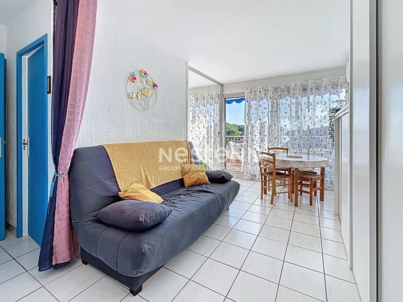 thumbnail of estate's photo