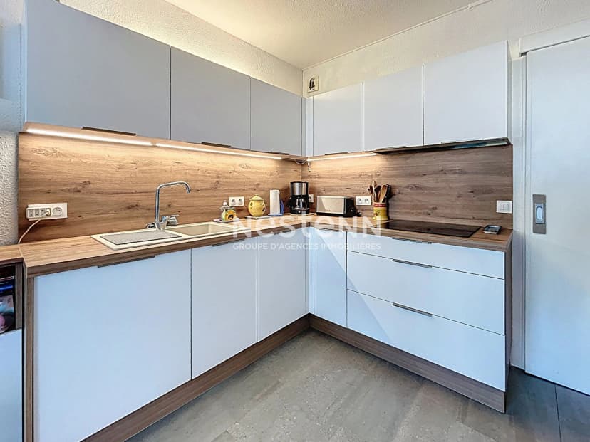 thumbnail of estate's photo