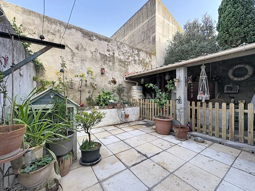 thumbnail of estate's photo