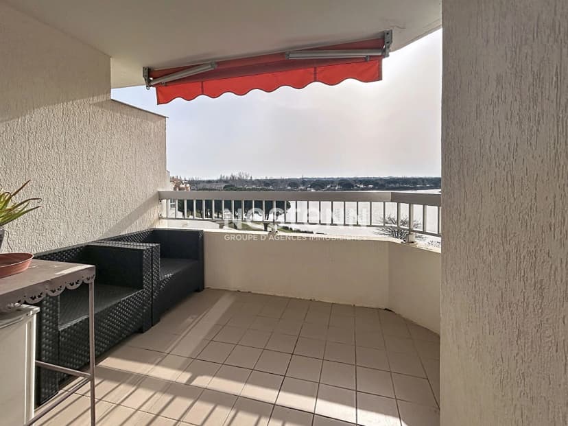 thumbnail of estate's photo