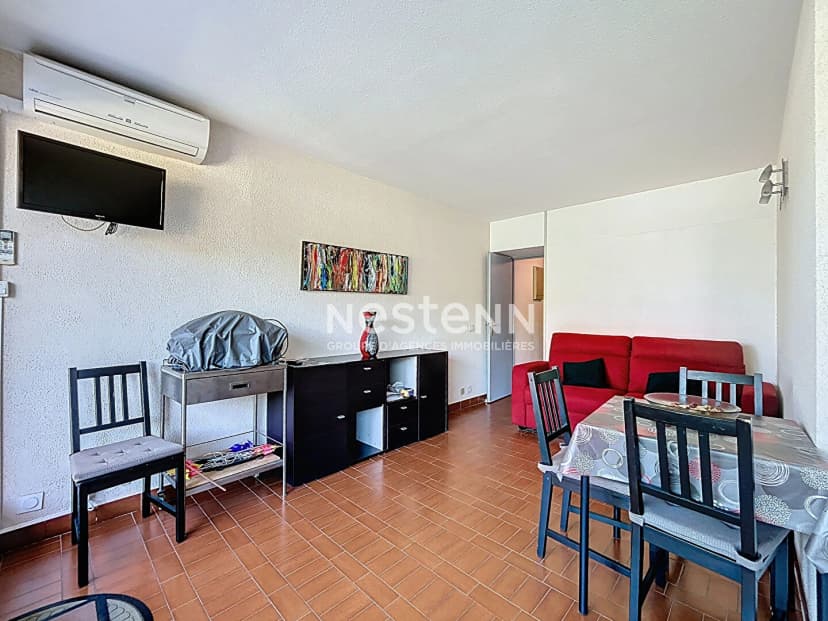 thumbnail of estate's photo