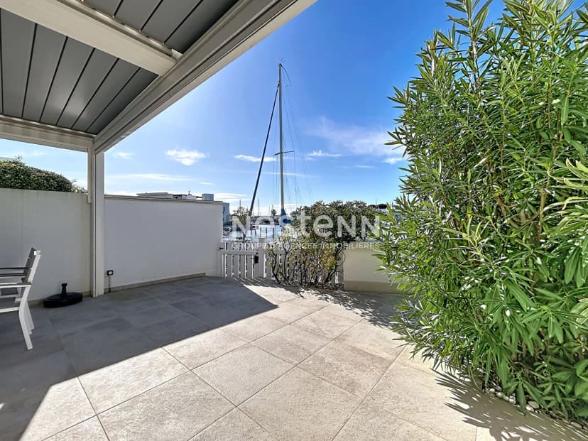 thumbnail of estate's photo