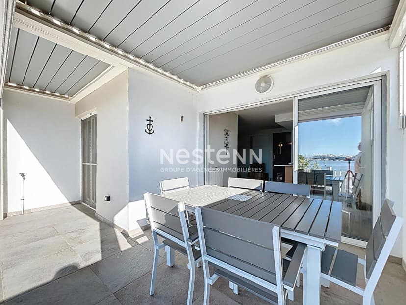 thumbnail of estate's photo