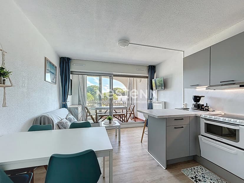 thumbnail of estate's photo