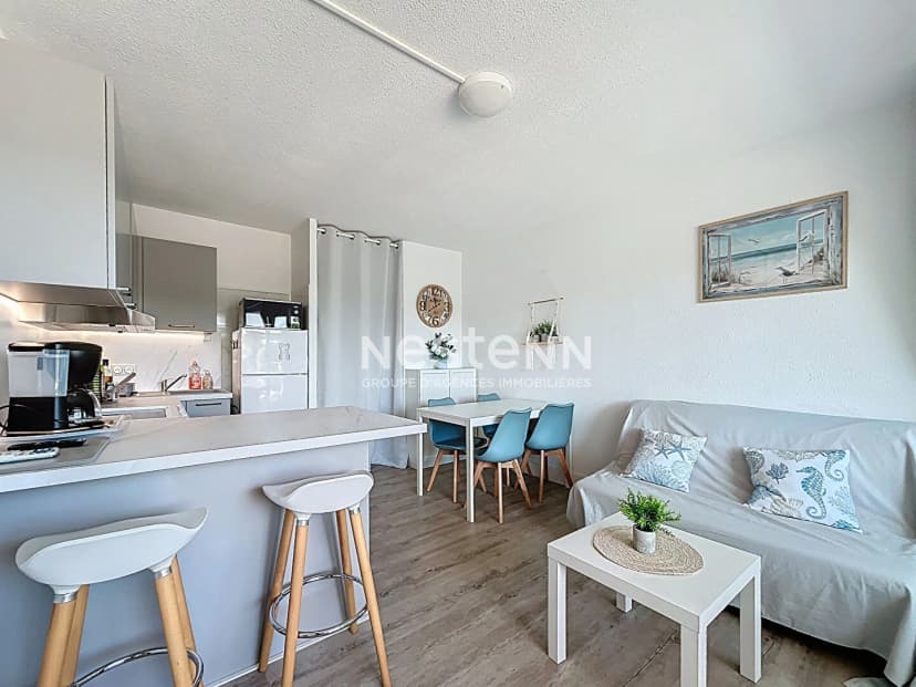 thumbnail of estate's photo