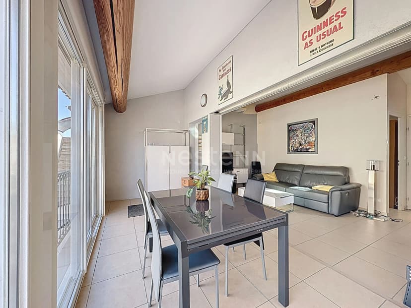 thumbnail of estate's photo