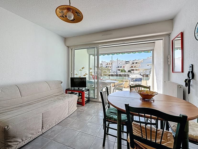 thumbnail of estate's photo