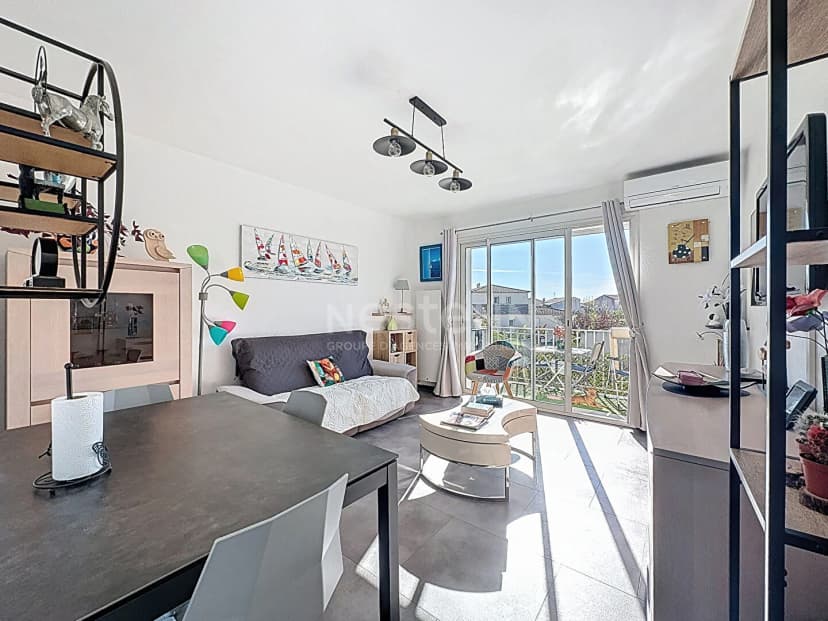 thumbnail of estate's photo