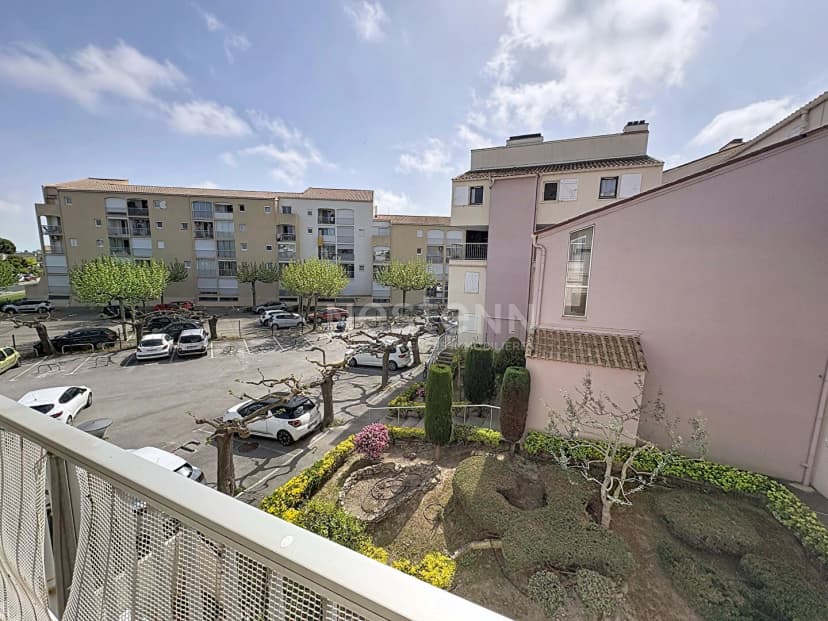 thumbnail of estate's photo