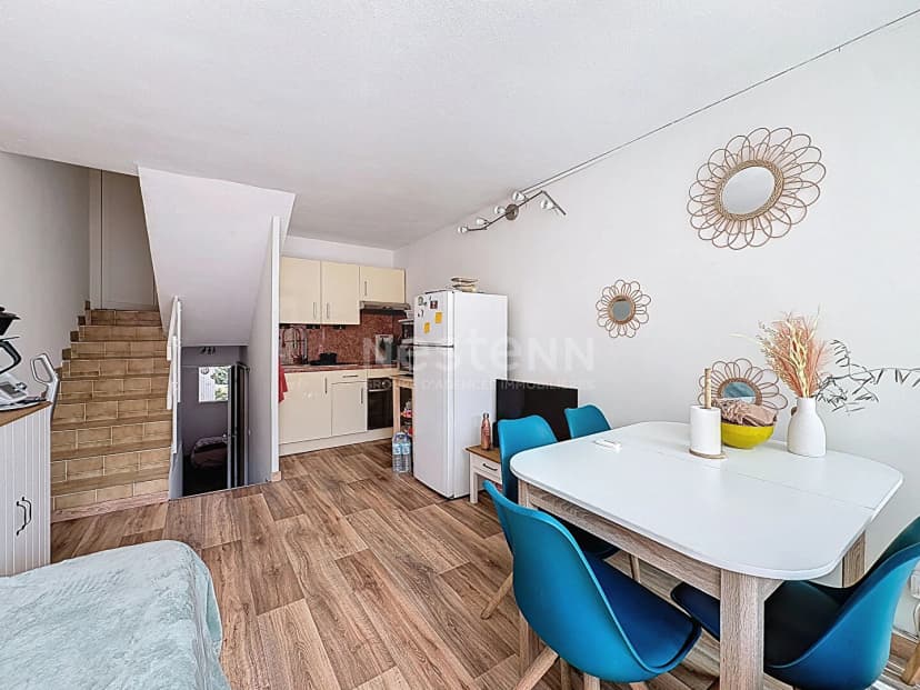 thumbnail of estate's photo