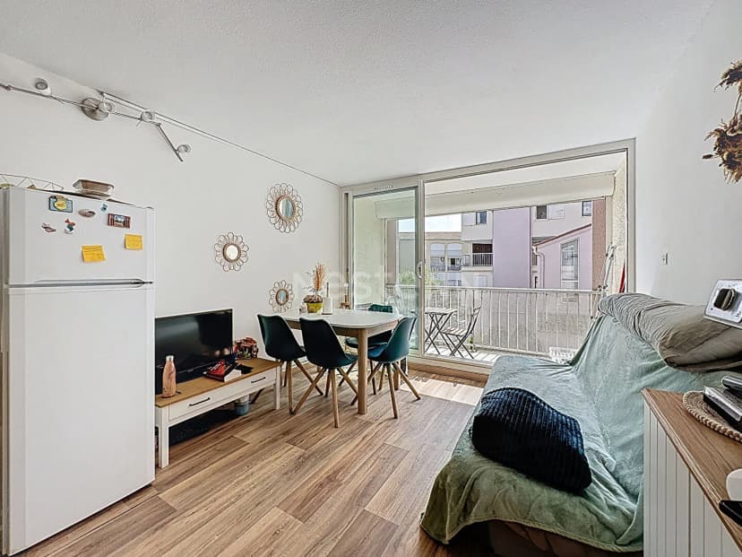 thumbnail of estate's photo