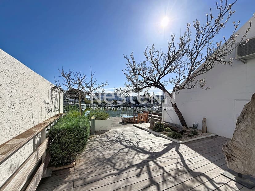 thumbnail of estate's photo