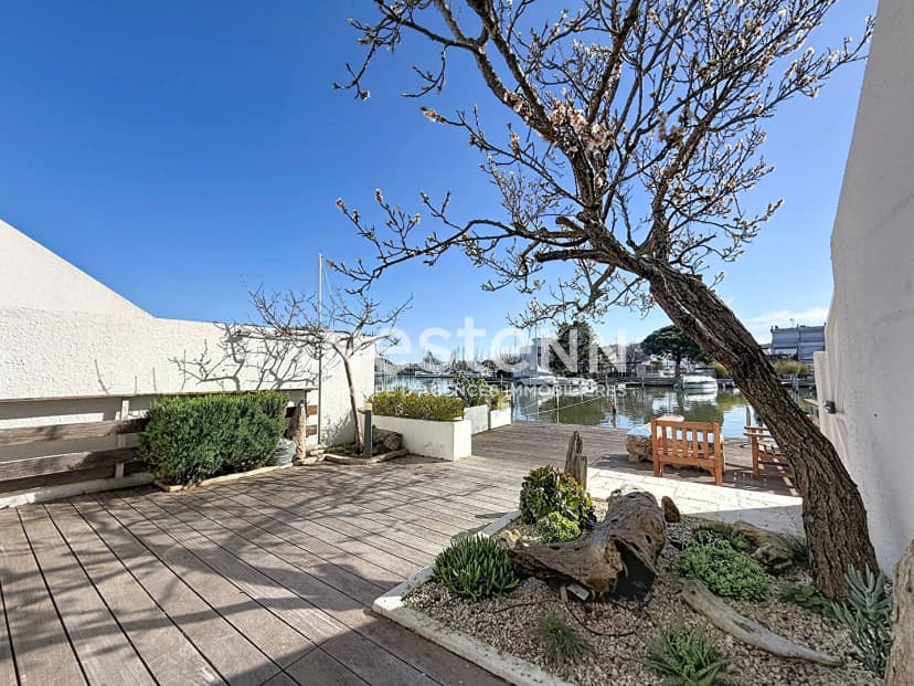 thumbnail of estate's photo