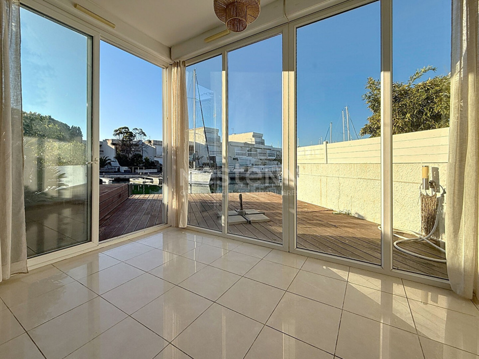 MARINAS AGENCE, Vente marinas