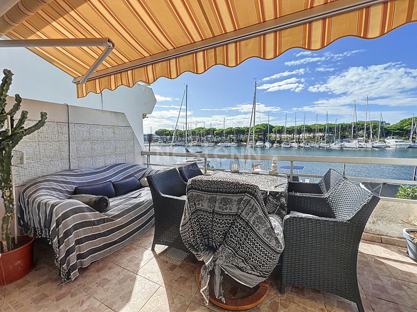 MARINAS AGENCE