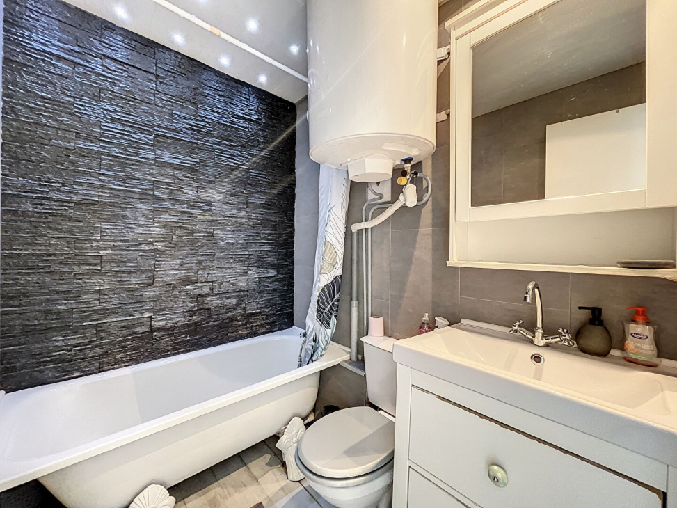 MARINAS AGENCE, VENTE Studios et T1, réf : 2013 / 720352